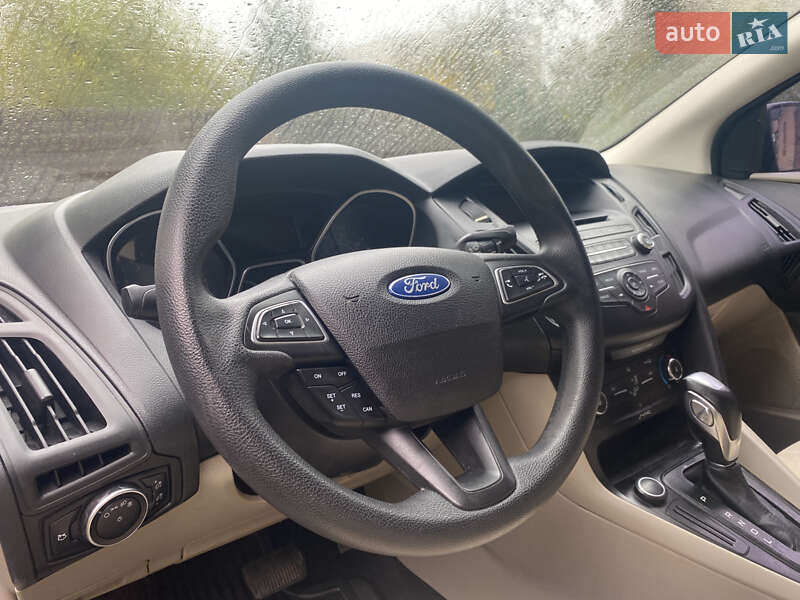 Седан Ford Focus 2015 в Калуші