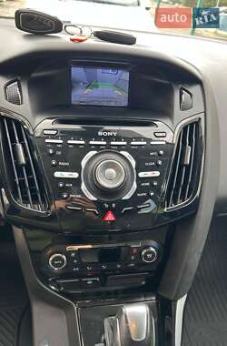 Хэтчбек Ford Focus 2013 в 