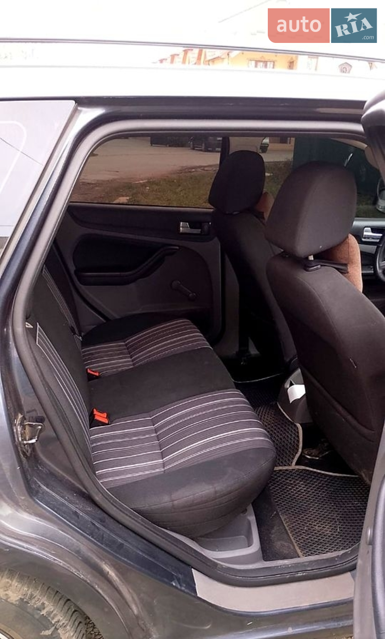 2011 Ford Focus - мініатюра 13
