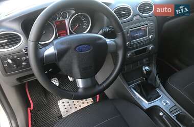 Универсал Ford Focus 2010 в 