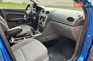 Хэтчбек Ford Focus 2007 в 
