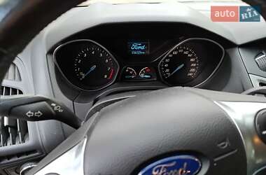 Хетчбек Ford Focus 2013 в 