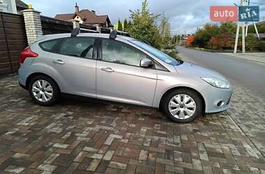 Хетчбек Ford Focus 2013 в 