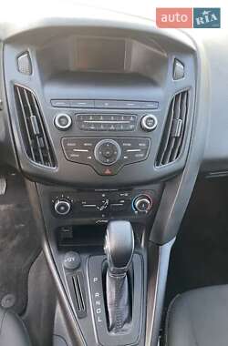 Хетчбек Ford Focus 2018 в 