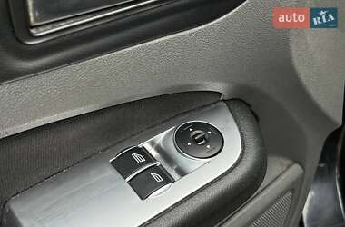 Хетчбек Ford Focus 2010 в 