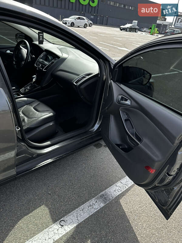 Хэтчбек Ford Focus 2015 в Киеве фото 6 Хэтчбек Ford Focus 2015 в Киеве