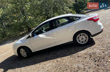 Седан Ford Focus 2012 в 