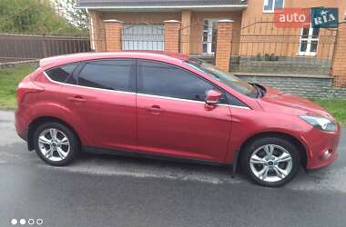 Хетчбек Ford Focus 2013 в 