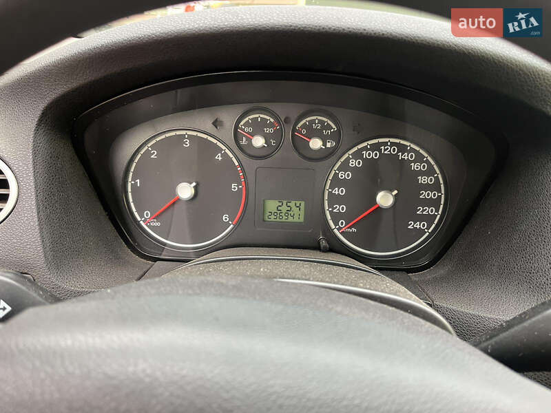 Универсал Ford Focus 2005 в Маневичах