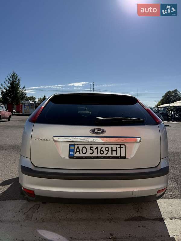 Хэтчбек Ford Focus 2004 в Мукачево фото 3 Хэтчбек Ford Focus 2004 в Мукачево