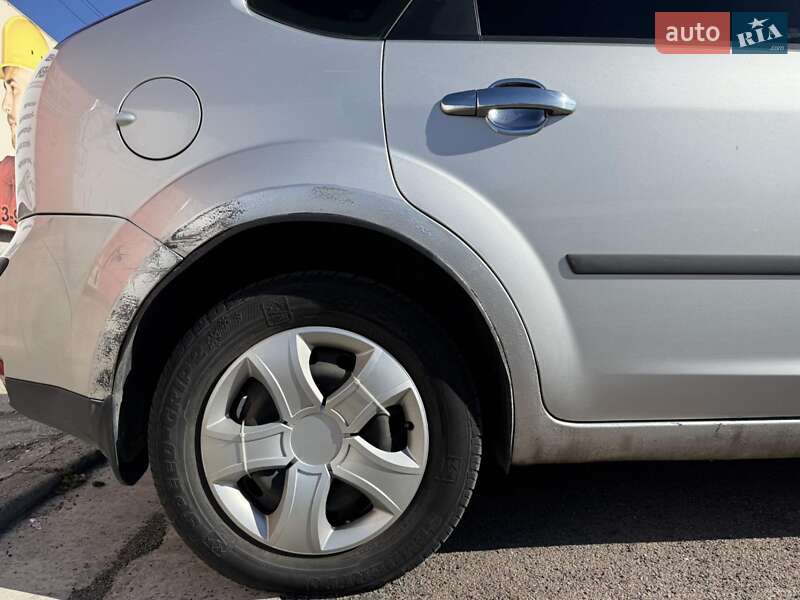 Хэтчбек Ford Focus 2004 в Мукачево фото 13 Хэтчбек Ford Focus 2004 в Мукачево