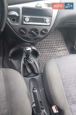 Универсал Ford Focus 2000 в 