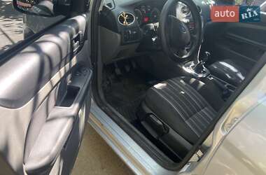 Хетчбек Ford Focus 2011 в  фото 7 Хетчбек Ford Focus 2011 в