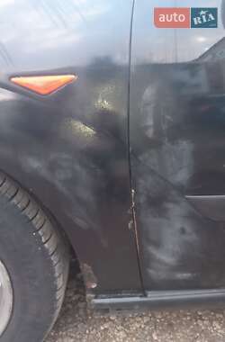Хэтчбек Ford Focus 2004 в  фото 20 Хэтчбек Ford Focus 2004 в