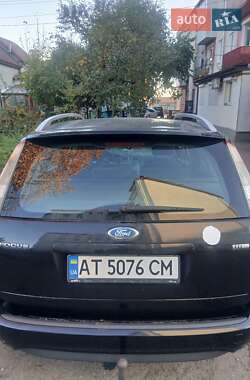 Хэтчбек Ford Focus 2010 в 