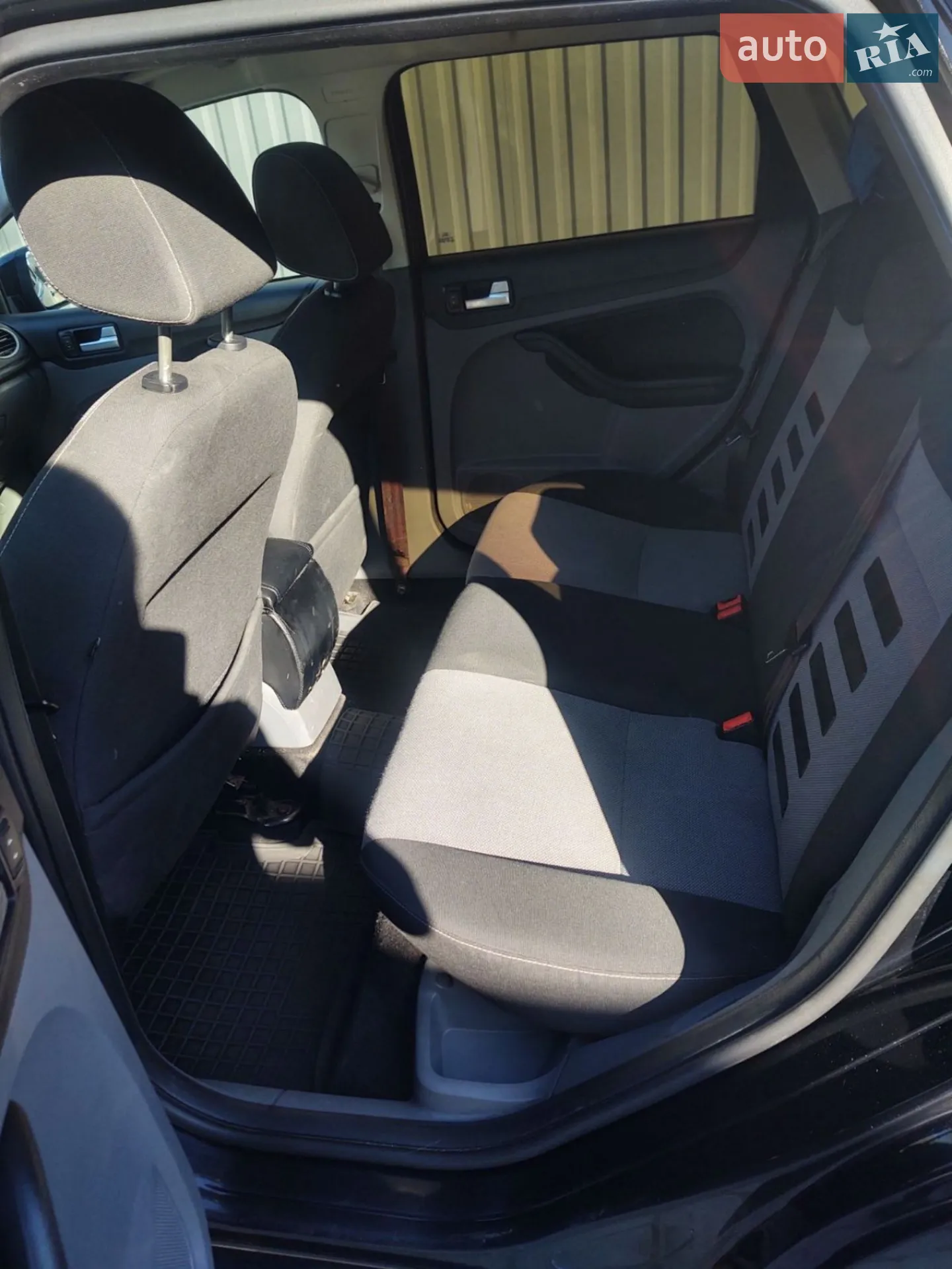 2010 Ford Focus - мініатюра 13