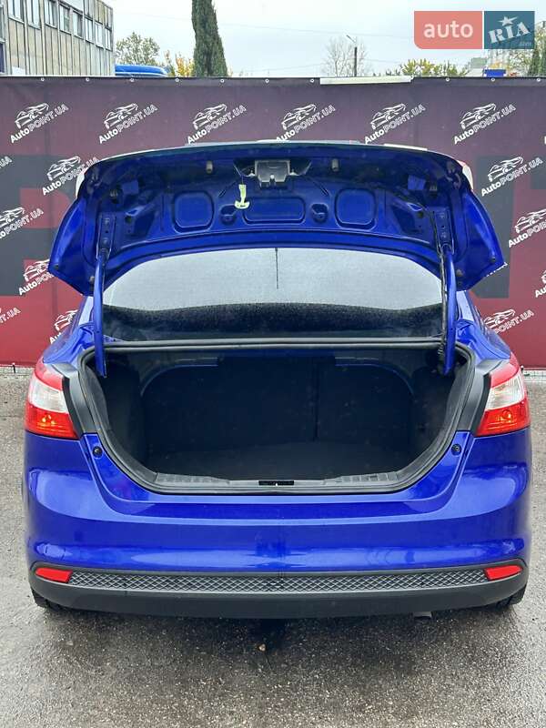Седан Ford Focus 2013 в Сумах