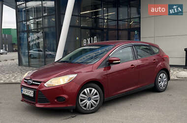Хэтчбек Ford Focus 2012 в 