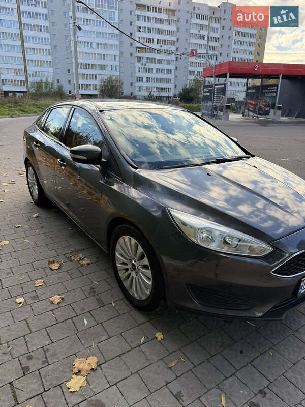 Седан Ford Focus 2016 в Львові