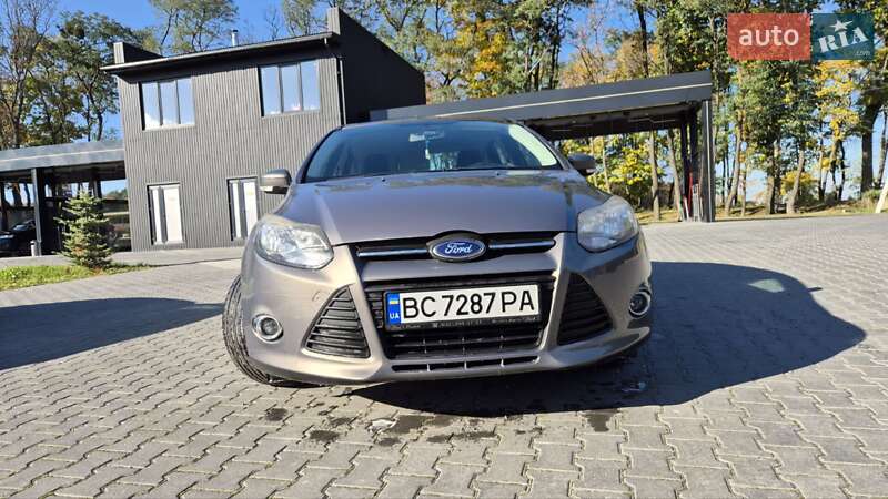 Седан Ford Focus 2013 в Львові фото 3 Седан Ford Focus 2013 в Львові