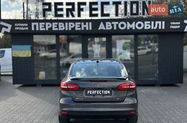 Седан Ford Focus 2016 в  фото 10 Седан Ford Focus 2016 в