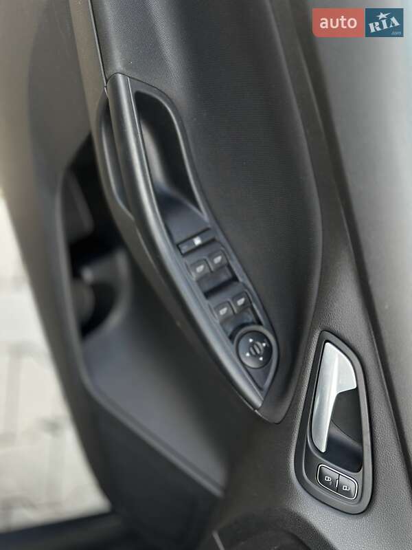 Седан Ford Focus 2016 в Черновцах