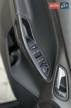 Седан Ford Focus 2016 в  фото 22 Седан Ford Focus 2016 в