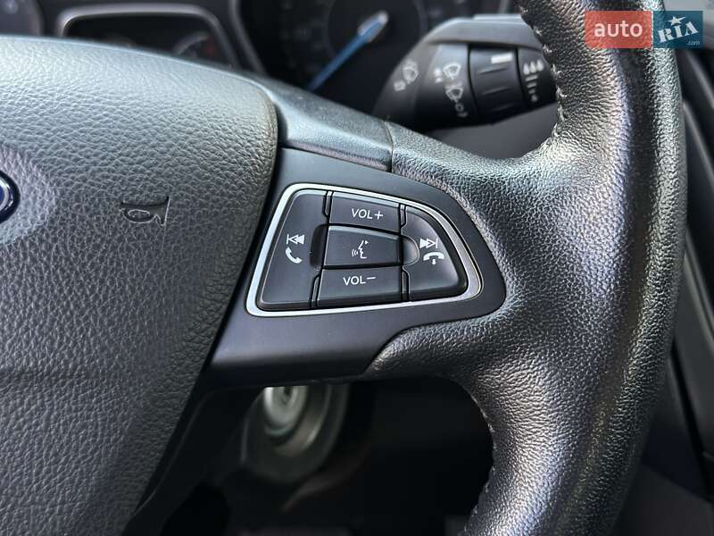 Седан Ford Focus 2016 в Черновцах