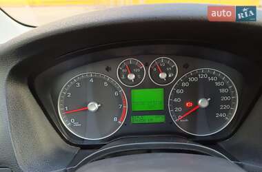 Седан Ford Focus 2005 в 