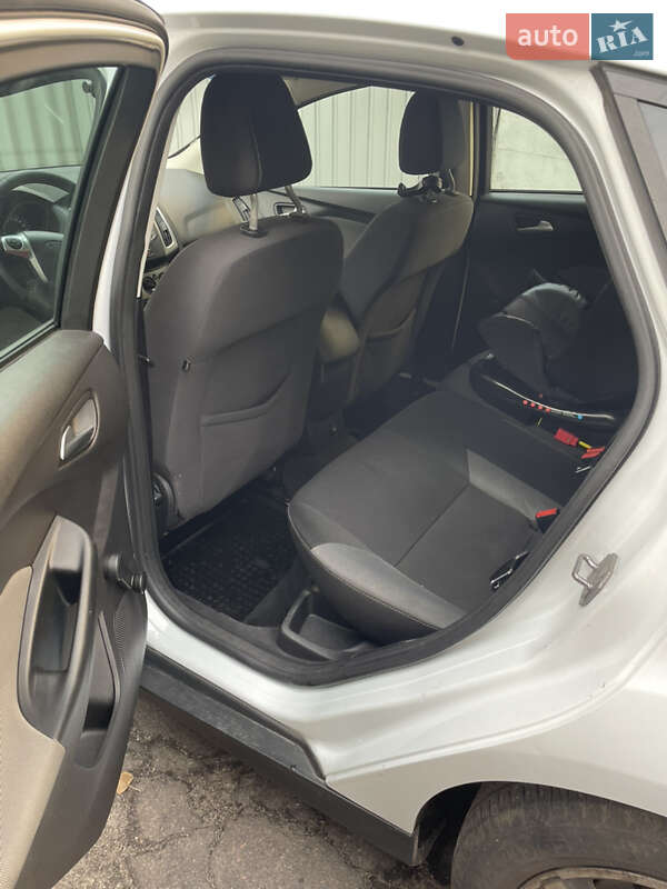 Хэтчбек Ford Focus 2014 в Киеве