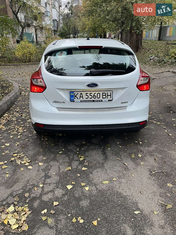 Хэтчбек Ford Focus 2014 в Киеве