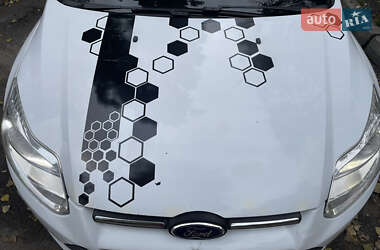 Хетчбек Ford Focus 2014 в 