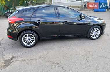 Хетчбек Ford Focus 2015 в 
