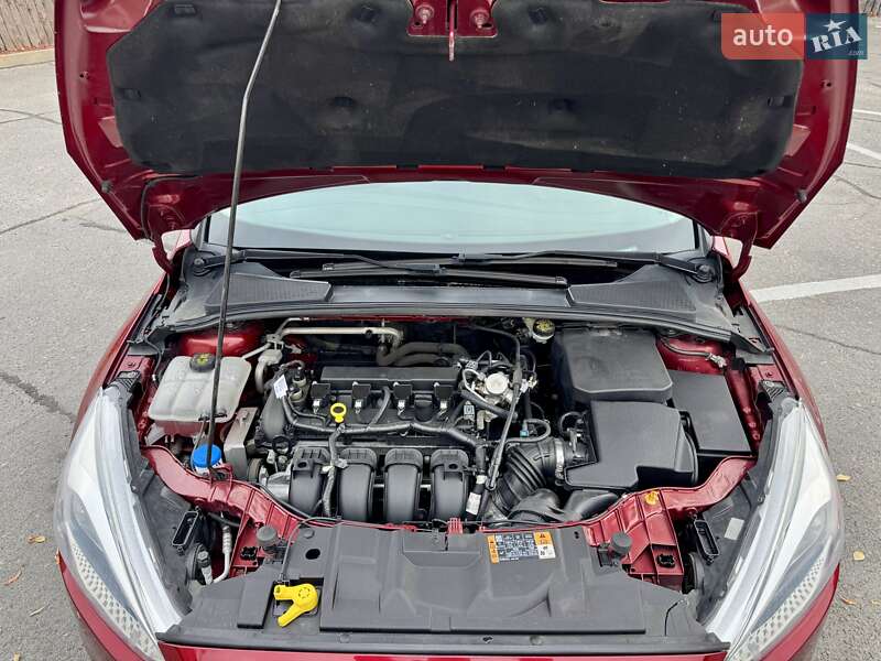 Хэтчбек Ford Focus 2016 в Днепре