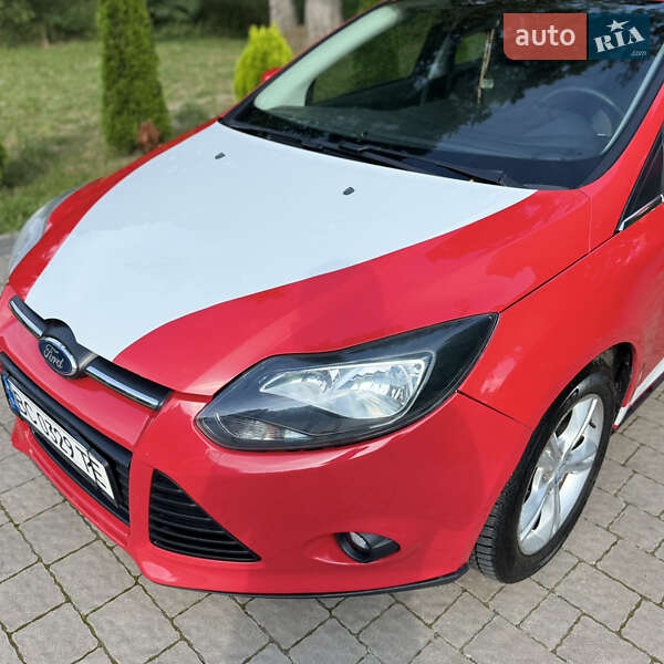 Хэтчбек Ford Focus 2011 в Львове