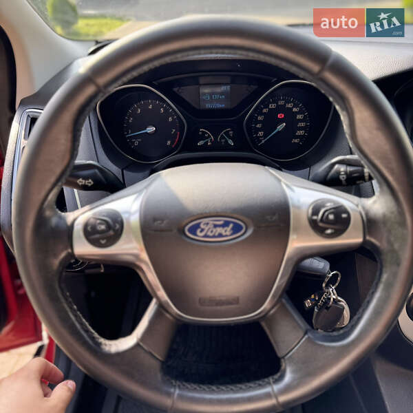 Хэтчбек Ford Focus 2011 в Львове