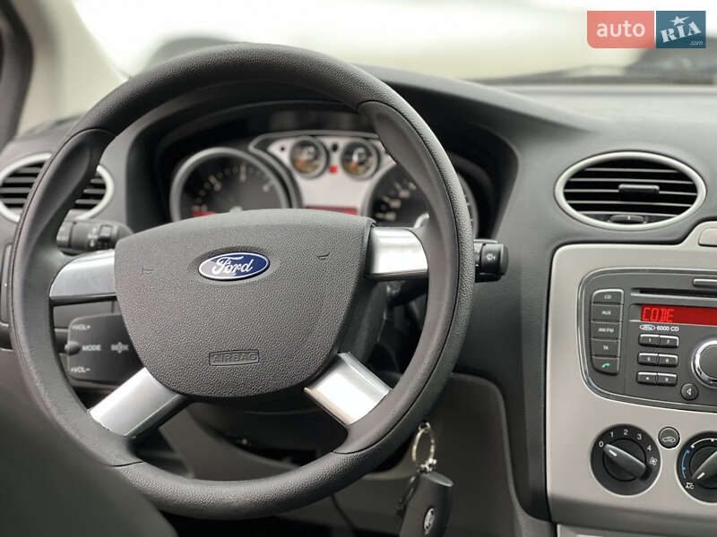 Универсал Ford Focus 2010 в Киеве фото 14 Универсал Ford Focus 2010 в Киеве
