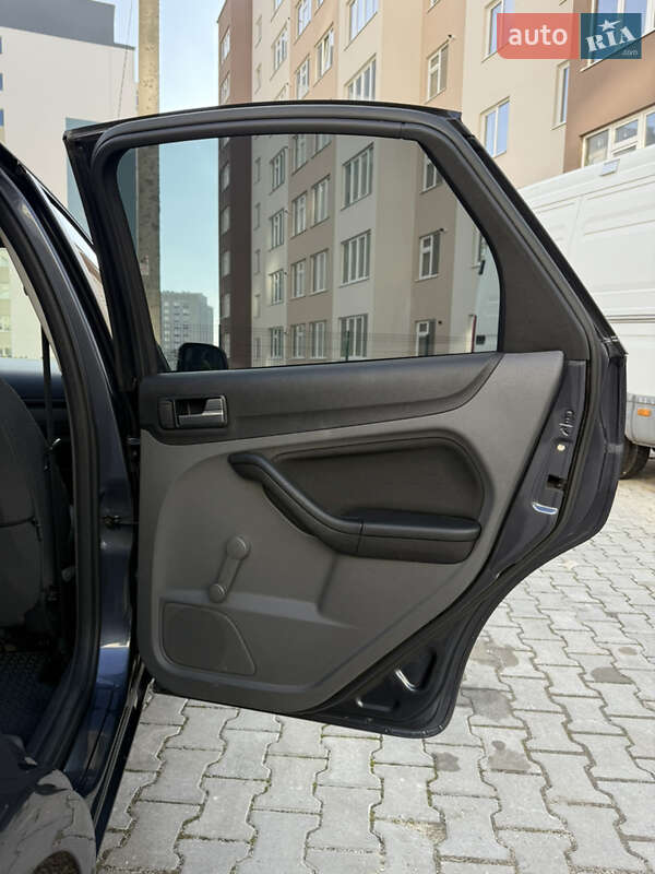 Седан Ford Focus 2010 в Хмельницькому фото 11 Седан Ford Focus 2010 в Хмельницькому