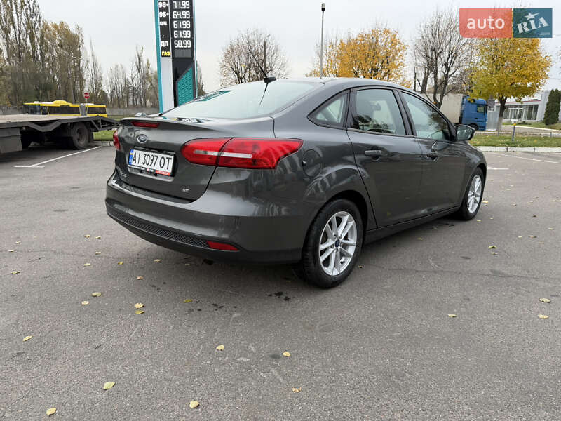 Седан Ford Focus 2017 в Киеве