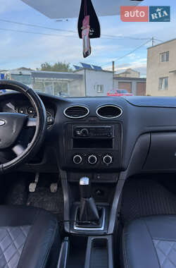 Хетчбек Ford Focus 2007 в 