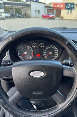 Хетчбек Ford Focus 2007 в 