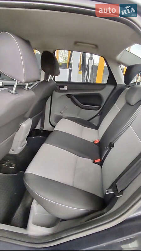 Седан Ford Focus 2010 в Хмельницькому фото 29 Седан Ford Focus 2010 в Хмельницькому