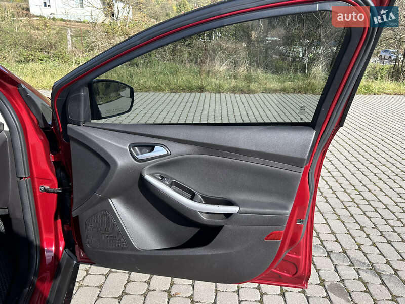Седан Ford Focus 2013 в Львові фото 22 Седан Ford Focus 2013 в Львові