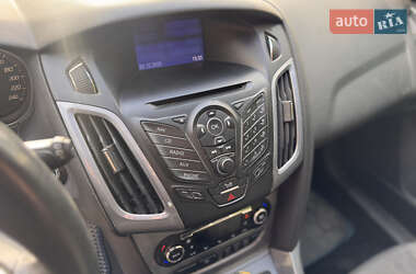 Універсал Ford Focus 2012 в  фото 7 Універсал Ford Focus 2012 в