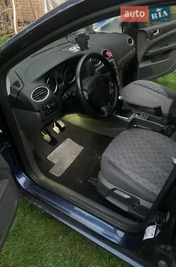 Хэтчбек Ford Focus 2006 в 