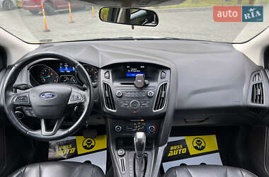 Седан Ford Focus 2015 в 