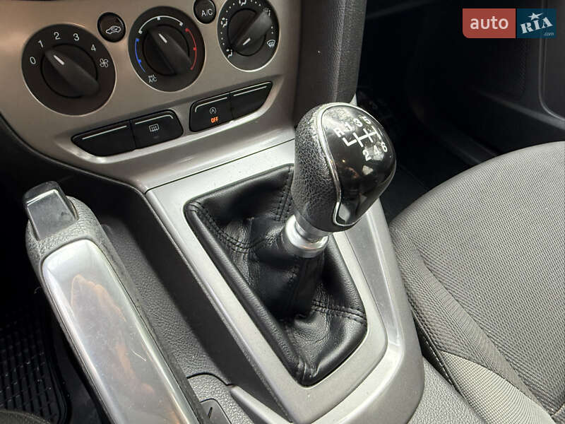 Универсал Ford Focus 2013 в Киеве фото 27 Универсал Ford Focus 2013 в Киеве
