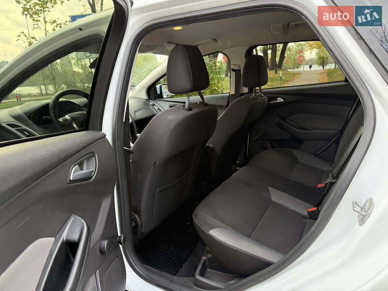 Универсал Ford Focus 2013 в Киеве фото 31 Универсал Ford Focus 2013 в Киеве