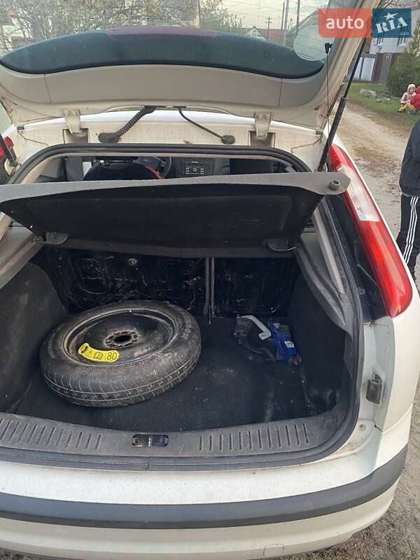 Универсал Ford Focus 2006 в Змиеве фото 12 Универсал Ford Focus 2006 в Змиеве