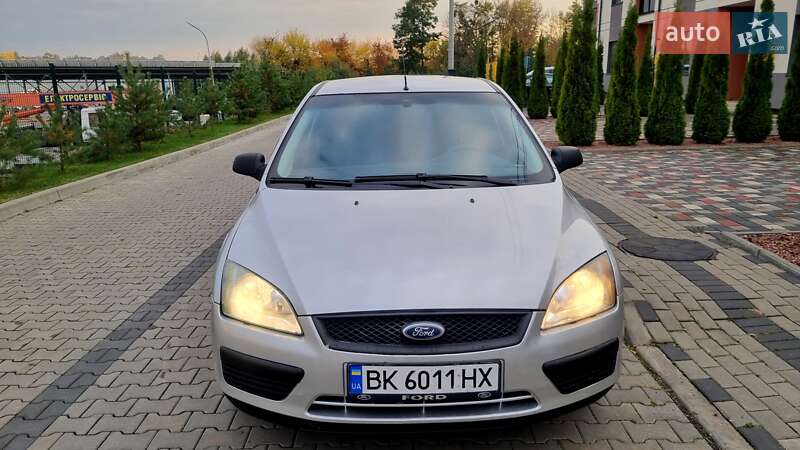 Хетчбек Ford Focus 2005 в Луцьку фото 2 Хетчбек Ford Focus 2005 в Луцьку